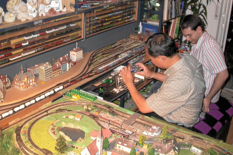 DSCN6221a.JPG - Yuk filmt Frederics langen Zug - Dienstag, 5. August 2008