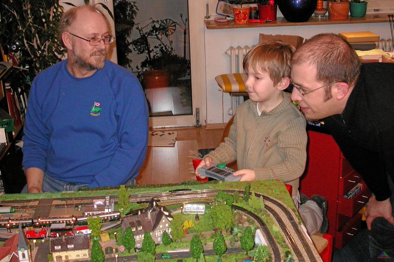 DSCN8301a.JPG - Leonard - großer Fan der Enntalbahn - Mittwoch, 31. Januar 2007